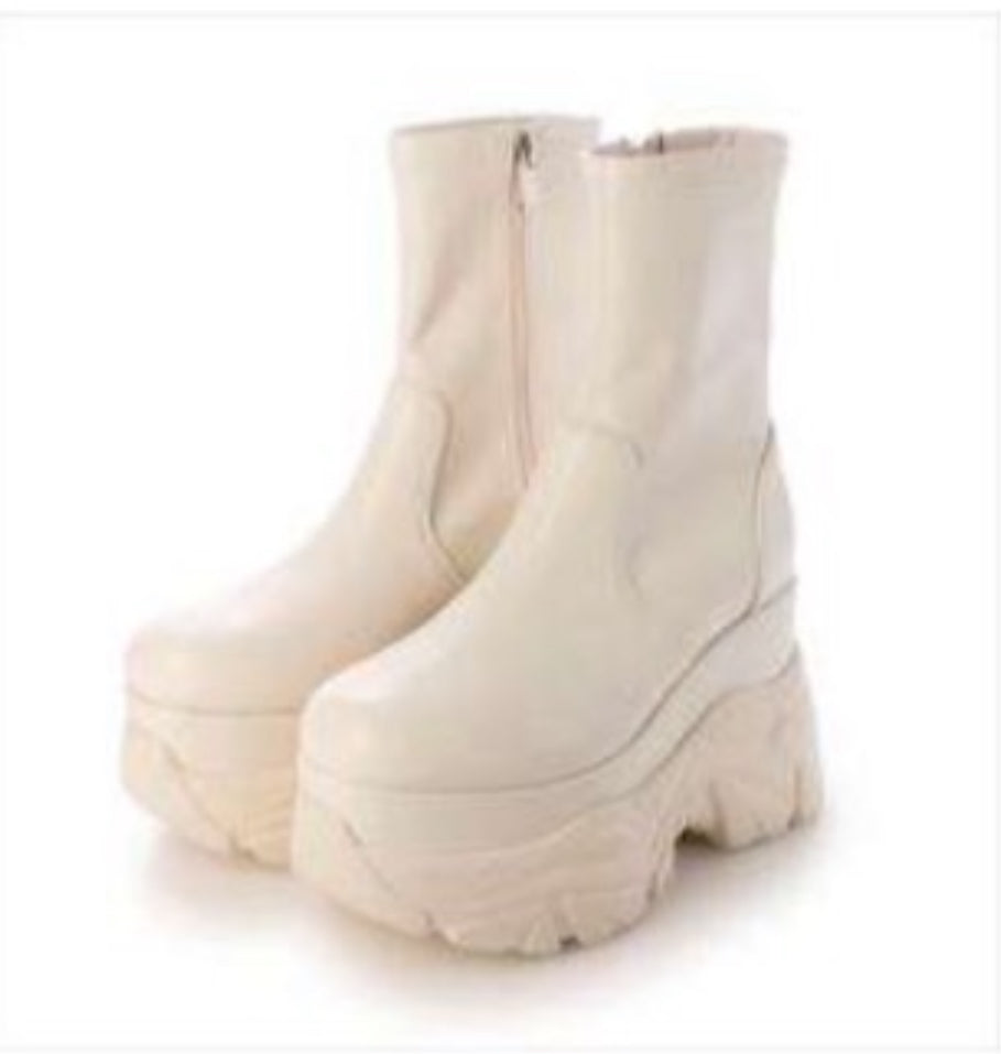 厚底ストレッチブーツ