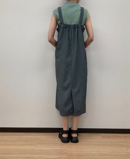ATELIER SIX. エステルナイロンジャンパースカート