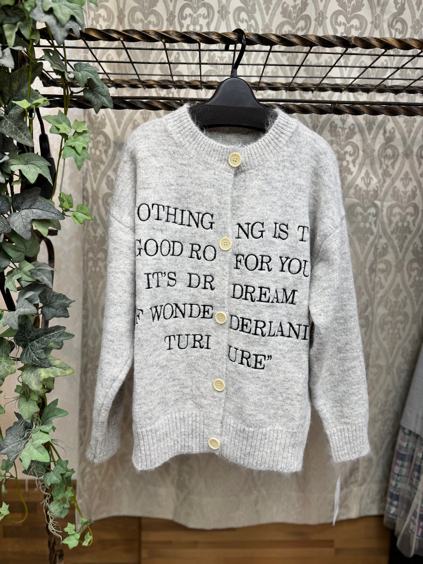 ◎ロゴ刺繍ニットカーディガン