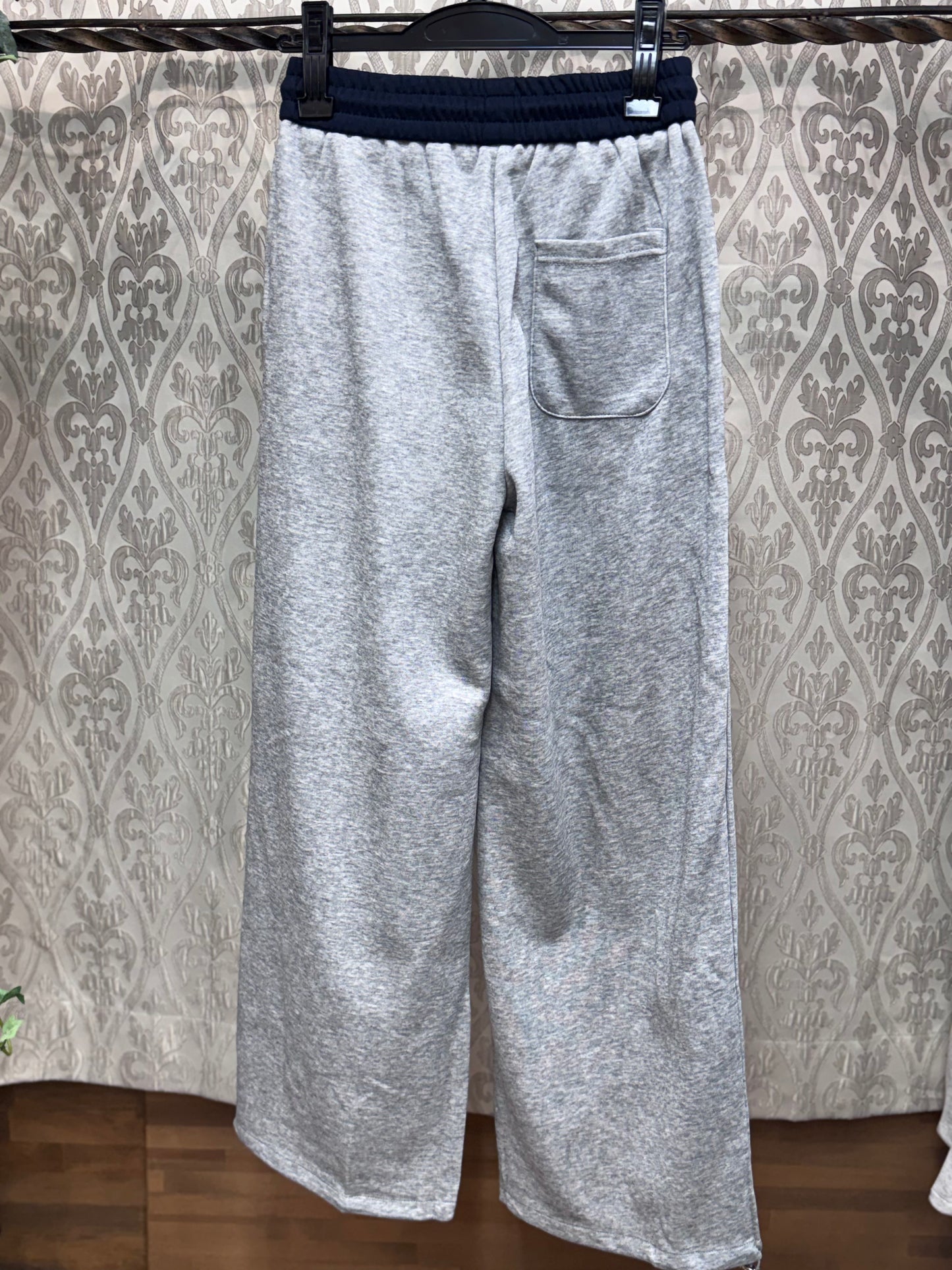 スエットパンツ