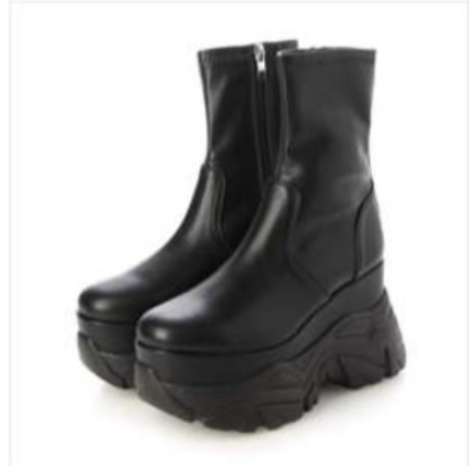 厚底ストレッチブーツ