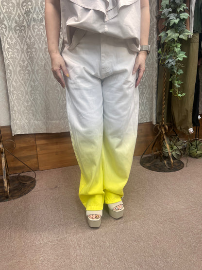 グラデーションデニムパンツ