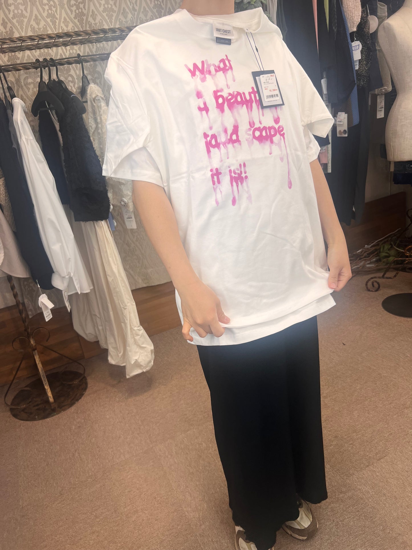 ペイントロゴTシャツ