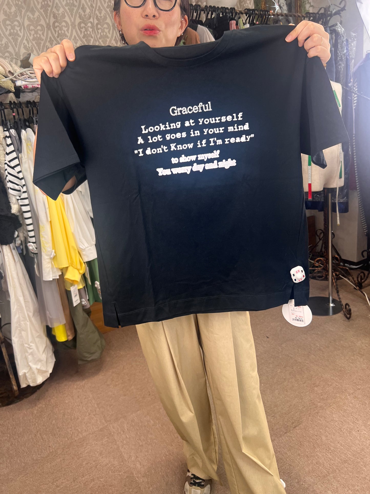 ぼかしロゴTシャツ