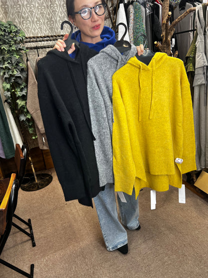 ニットフーディ