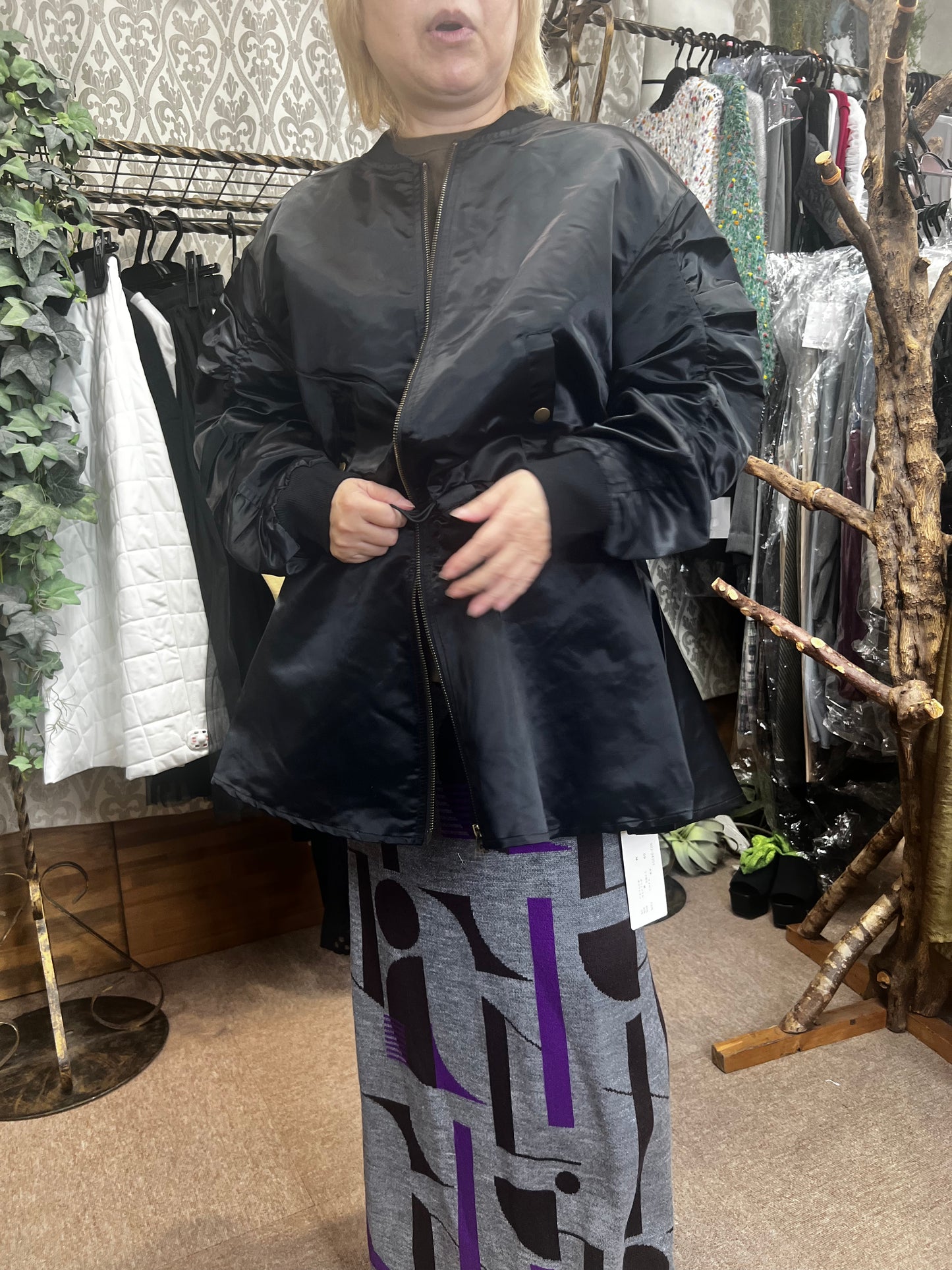 11月6日午前中まで販売　ペプラムMA-1ブルゾン