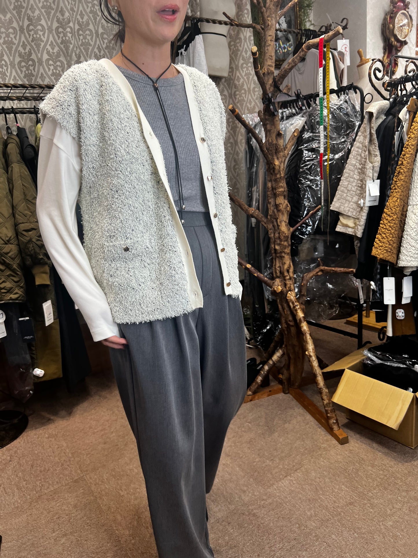 vingtrois ファンシーヤーン ツイード風ベスト