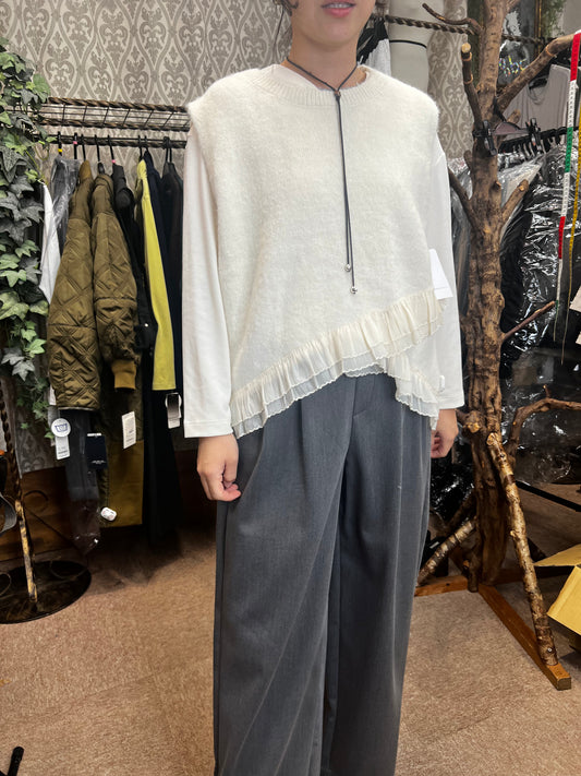 裾クロスフリルニットベスト