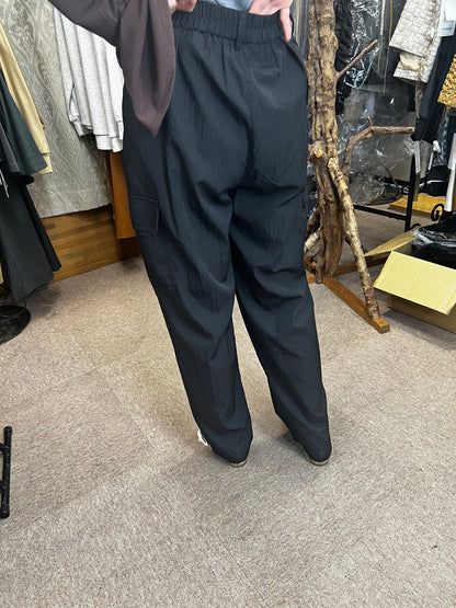 ナイロンカーゴパンツ