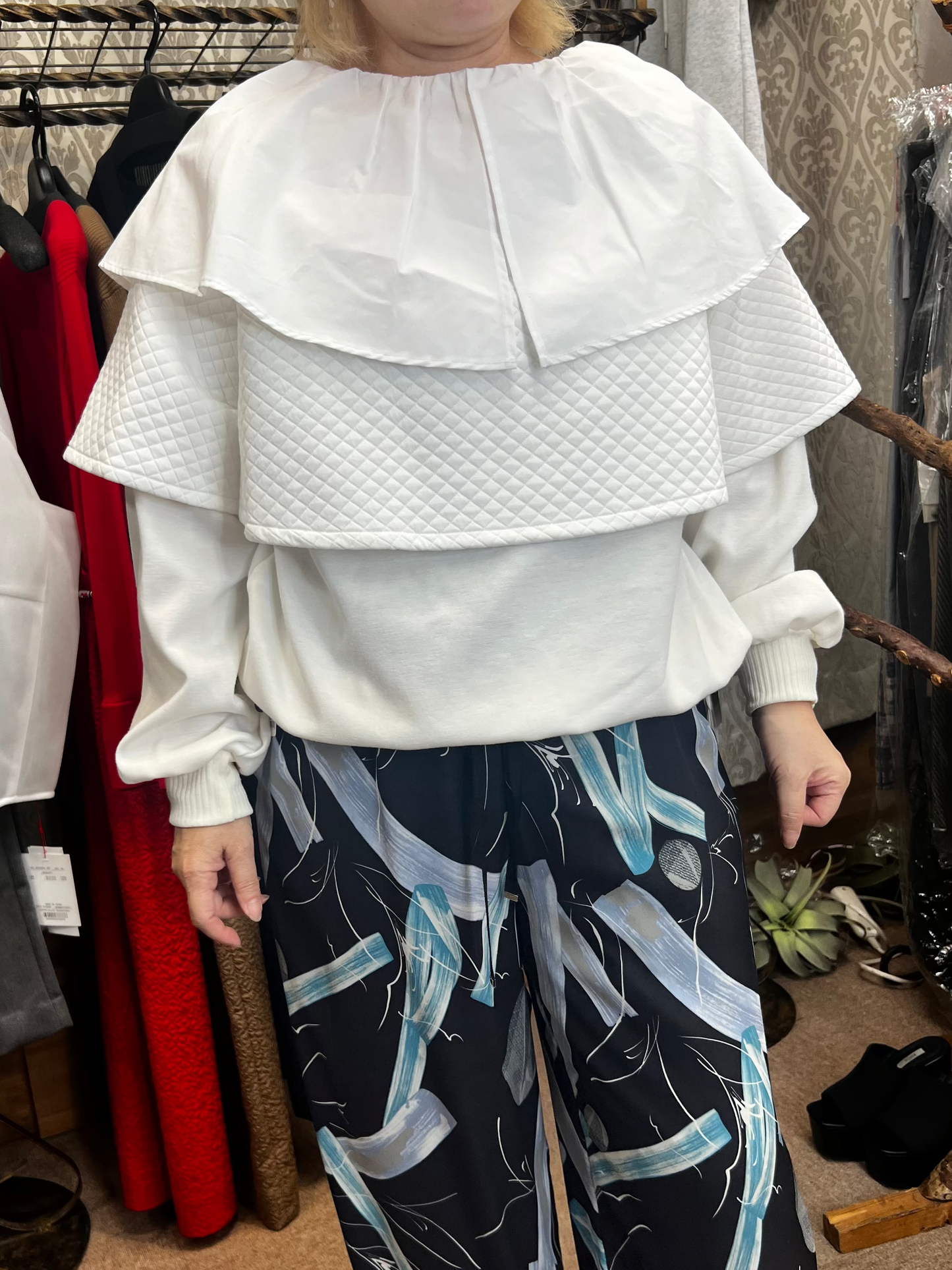 ビッグカラー裾ドロストトップス