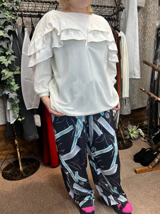 フリルティアードトップス