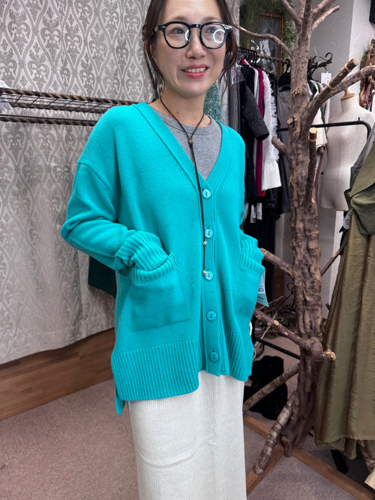 ウール100Vカーディガン