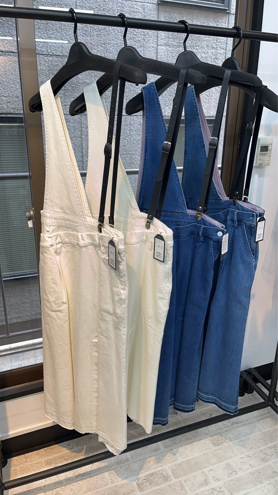 【追加しました】Mia ワンショルデニムスカート
