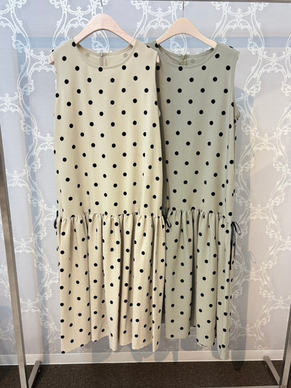 Anna Nicola フロッキードットワンピース