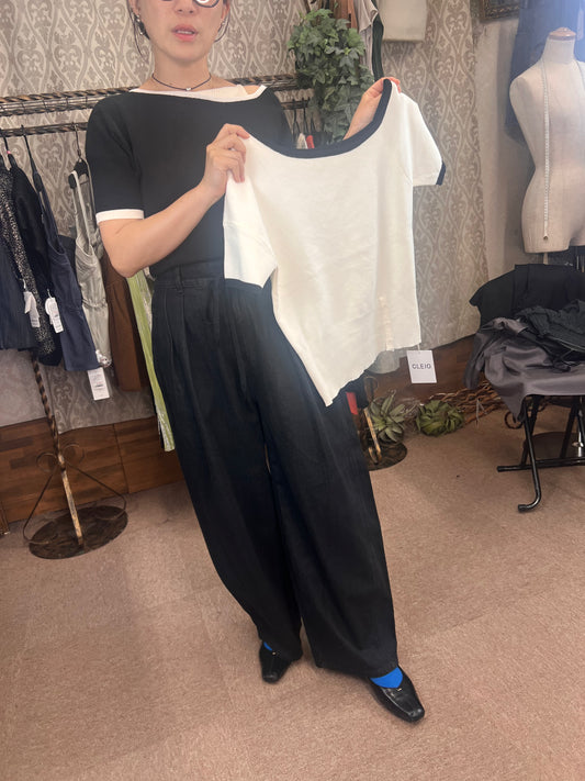 アシメオフショルニット